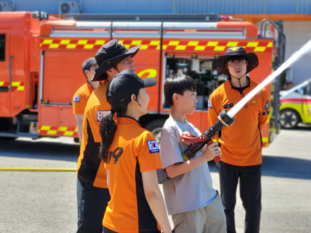 사본 -소방차 방수체험.jpg