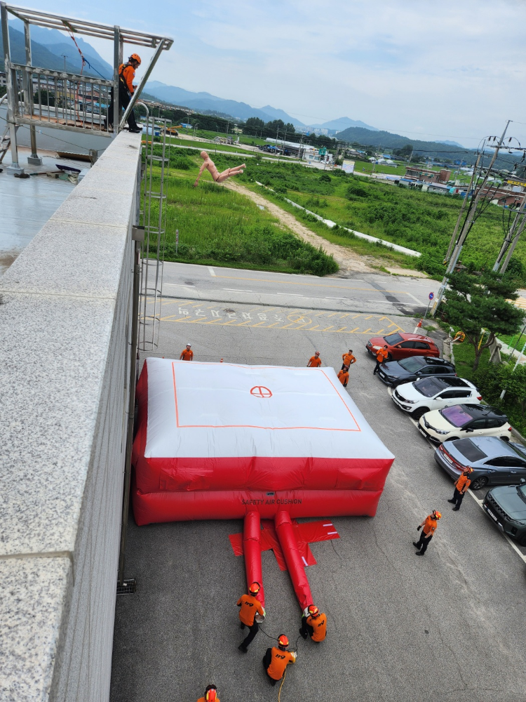 사본 -낙하훈련사진2.jpg