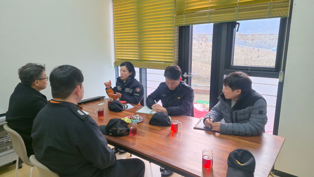 25.1.20.홍천소방서, 관서장 겨울철 화재예방 해밀학교 현장점검 실시1.jpg
