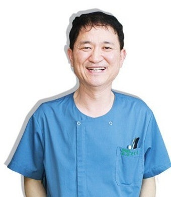 윤성일 원장.jpg