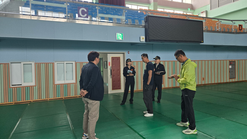 25.5.19. 홍천소방서, 안전한 한 표를 위한 선제 대응! 투·개표소 화재안전점검 나서...2.jpg