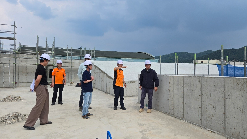 25.5.28.홍천소방서, 봄철 공사장 화재안전 강화…정기 현장점검 실시.jpg