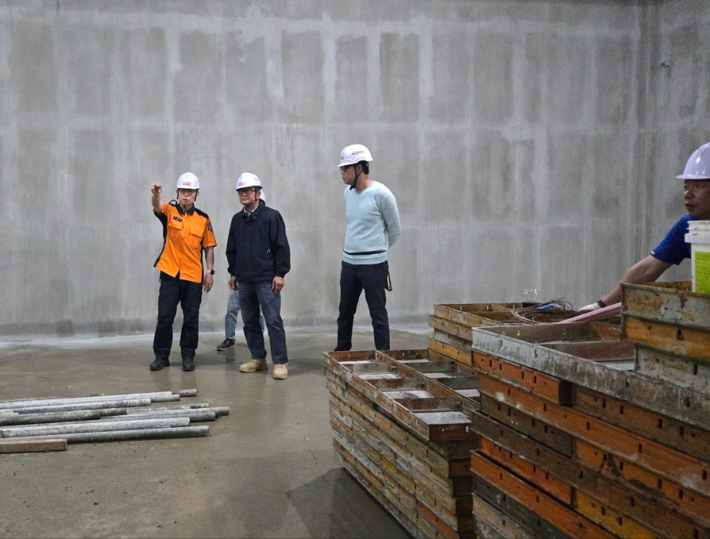 25.5.28.홍천소방서, 봄철 공사장 화재안전 강화…정기 현장점검 실시3.jpg