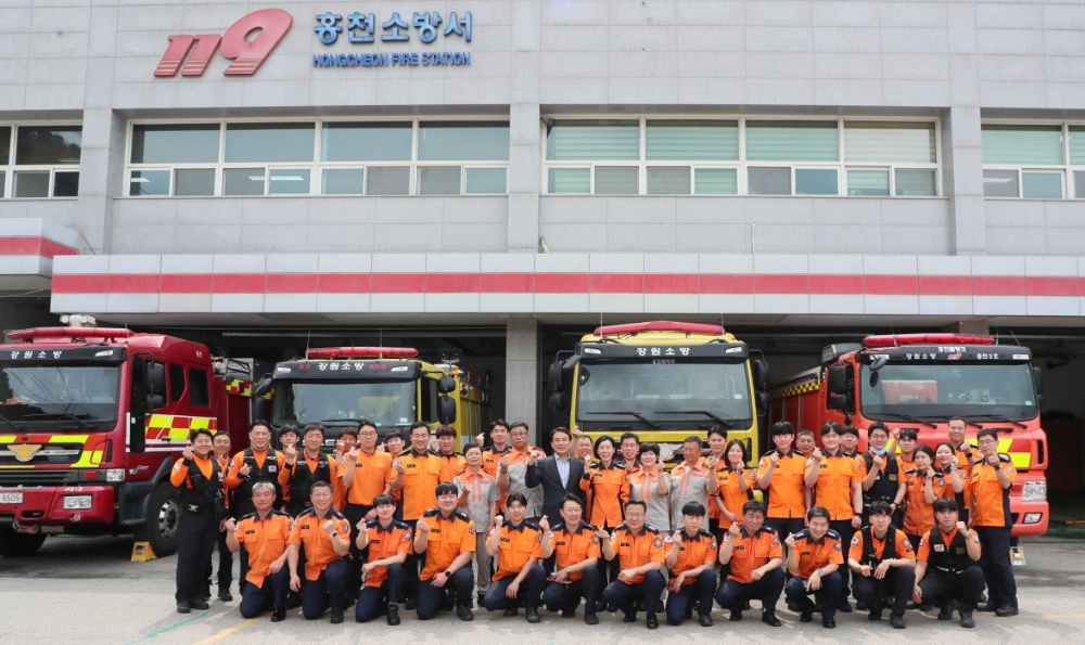 25.5.16.강원특별자치도지사 김진태, 홍천소방서 방문해 소방공무원 격려2.jpeg