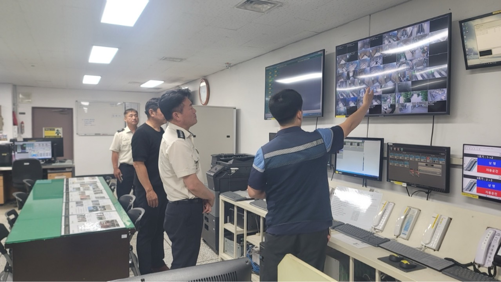 25.7.8.홍천소방서, 여름 휴가철 대비 관서장 다중이용시설 현장점검.jpg