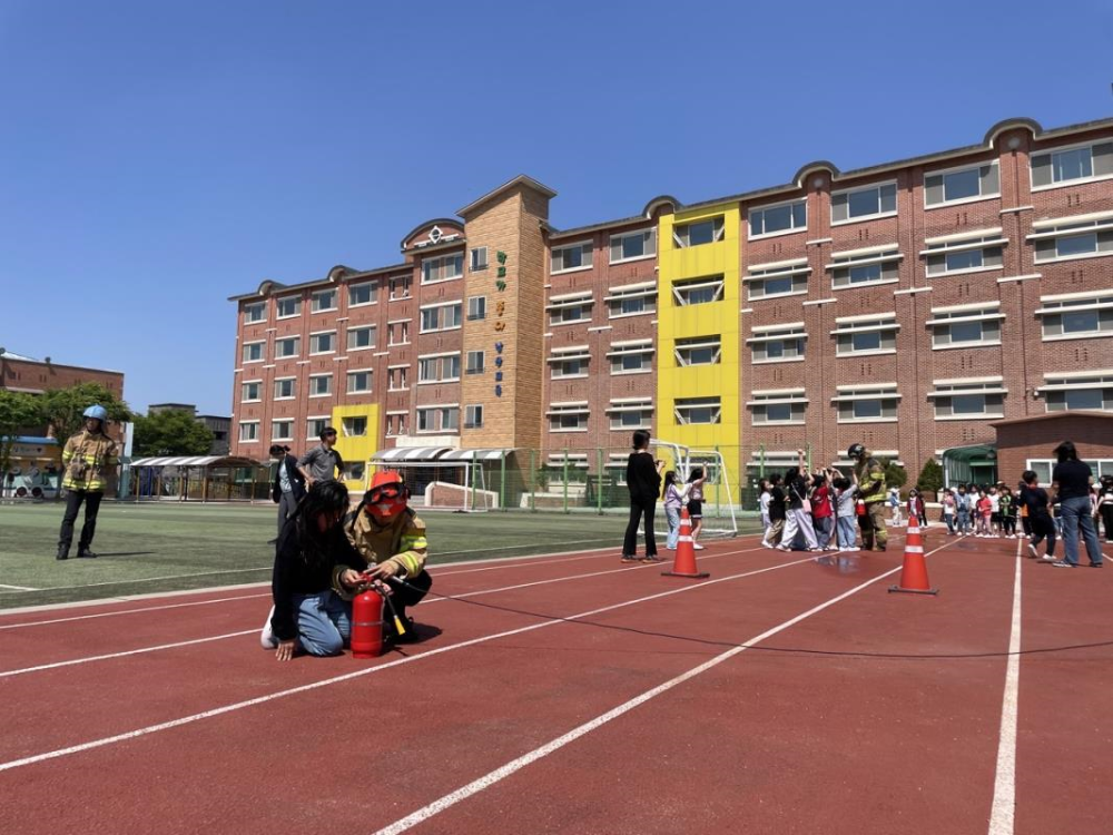 (7.24.) 불 나면 이렇게 홍천소방서, 노후아파트 인근 초등학교에 소방안전교육 실시 3.png