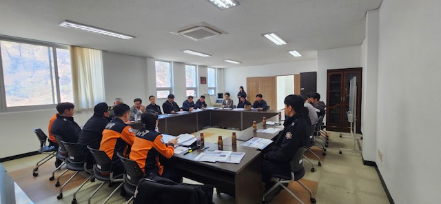 4.7. 홍천소방서, 화전농공단지 공장화재 예방 간담회 개최 (2).JPG