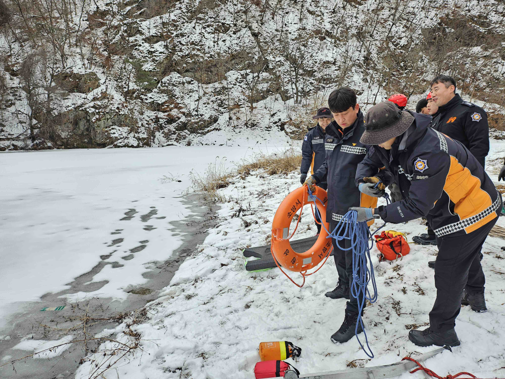구조대해빙기훈련2.jpg