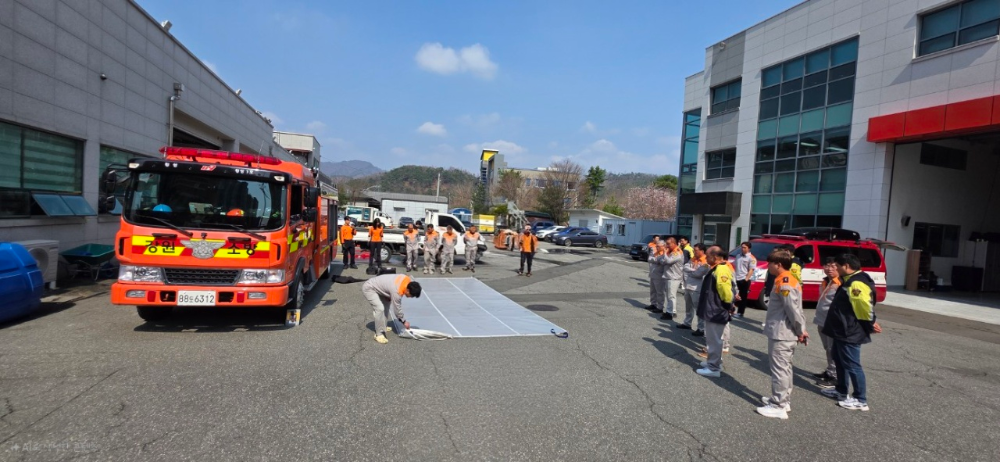 Resized_BandPhoto_2025_04_10_11_14_51(1) (1).jpeg