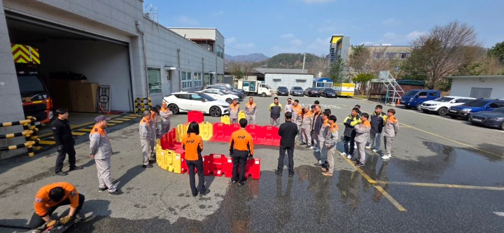 Resized_BandPhoto_2025_04_10_11_15_07 (1).jpeg