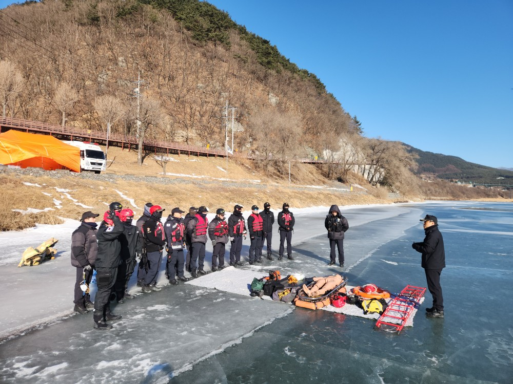 해빙기 수난구조훈련 (3).jpg