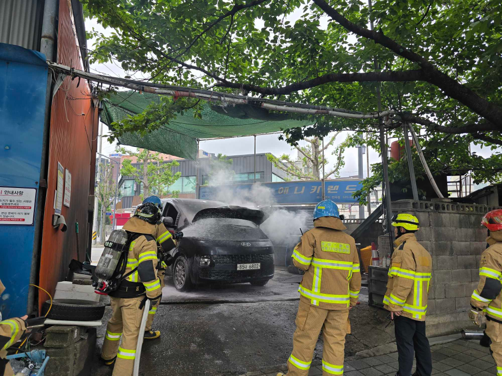 동해 천곡동 스타렉스 차량화재.jpg