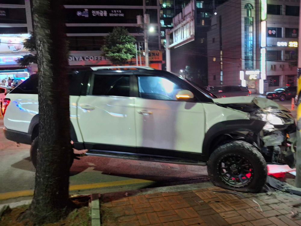 2124 속초 교동 교통사고 후 차량화재 현장활동 사진.jpg