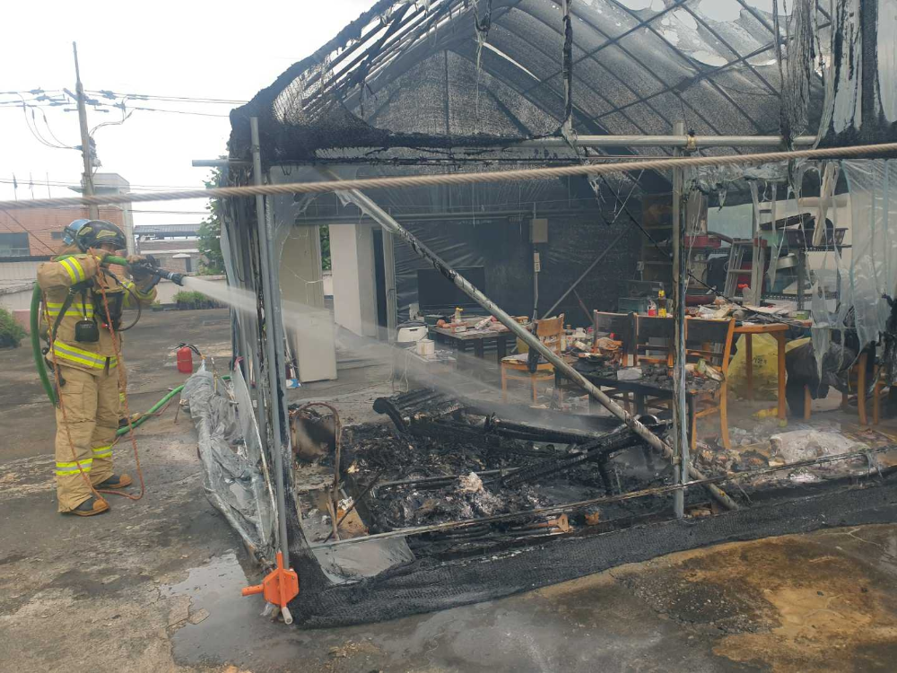 0640) 춘천 비닐하우스 화재.jpg