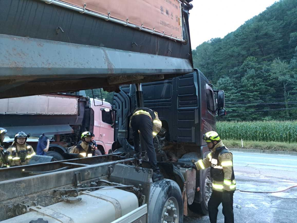 0540 )홍천 차량화재.jpg