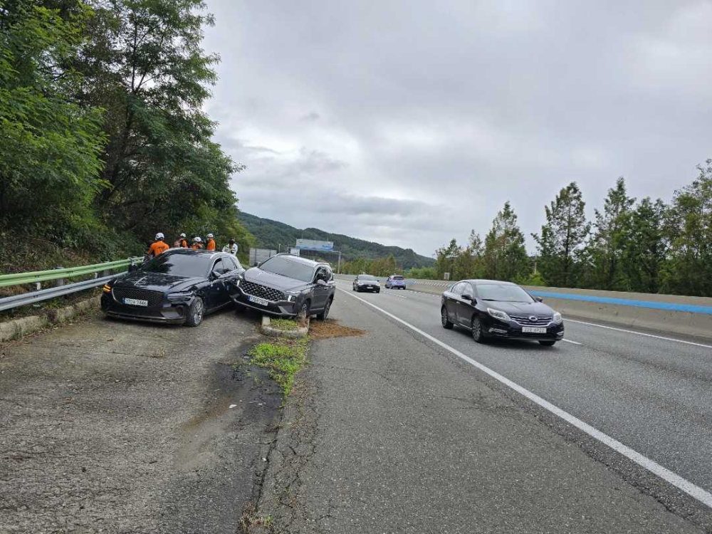 1345 횡성 영동고속도로 교통사고 현장활동 사진.jpg