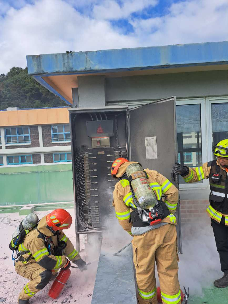 1158) 홍천 00고 옥상 분전반.jpg