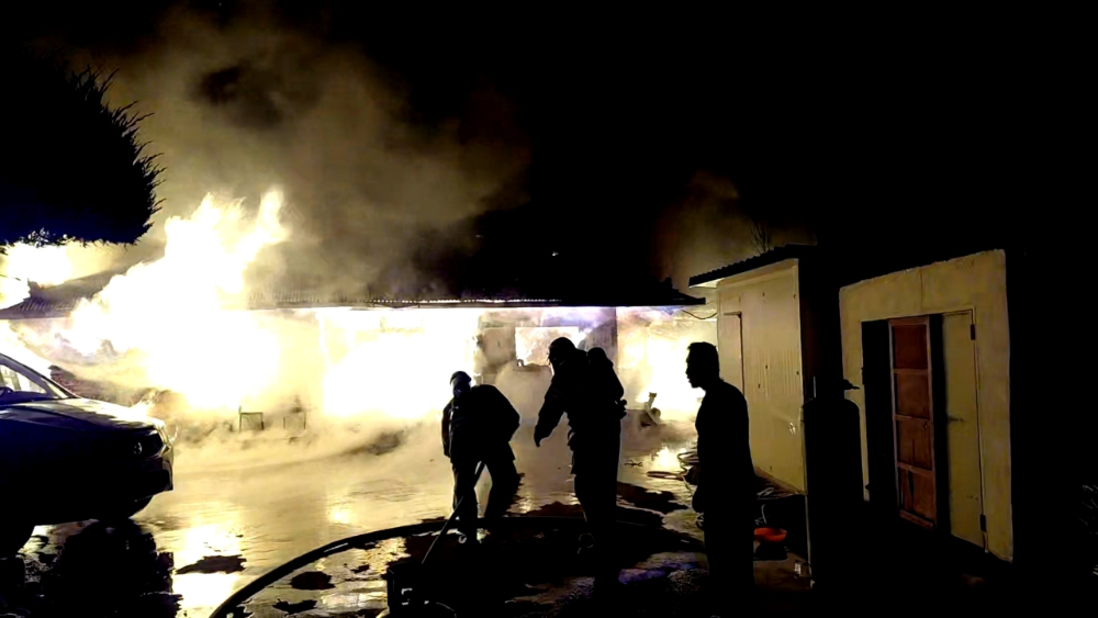 0134 삼척 원덕읍 주택화재 현장활동 사진1.jpg