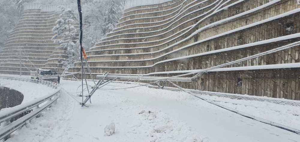 0703 강릉시 왕산면 대기리 제설차 교통사고.jpg
