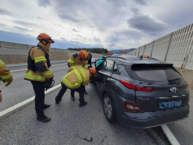 0921 강릉 구정면 동해고속도로 교통사고-2.jpg