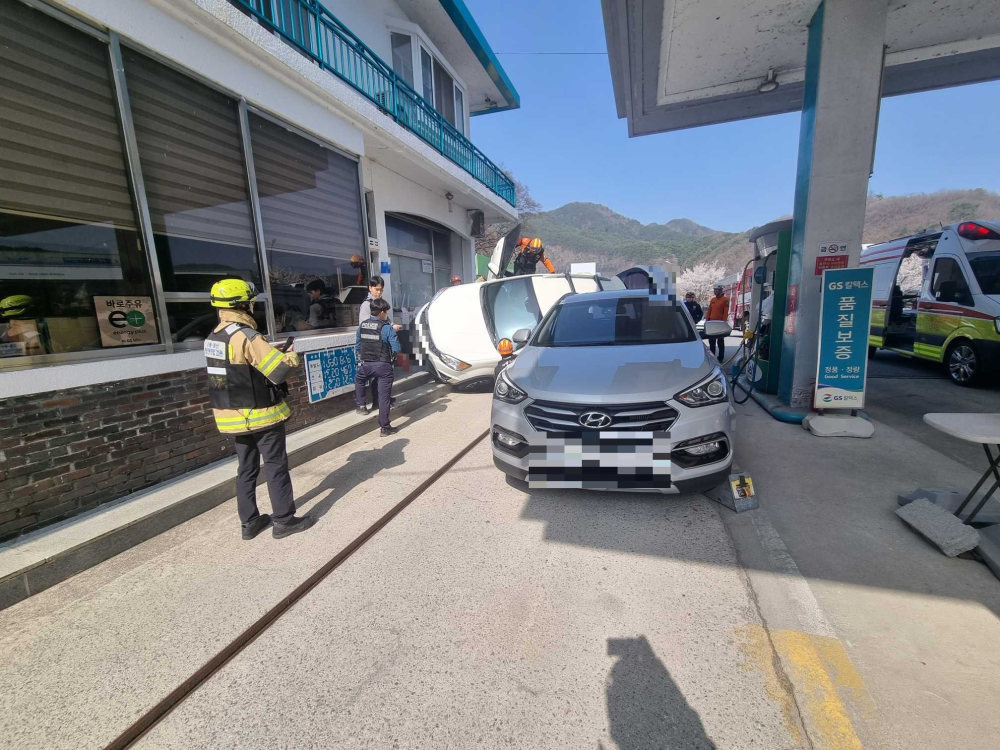 1506 정선 애산리 주유소 교통사고.jpg