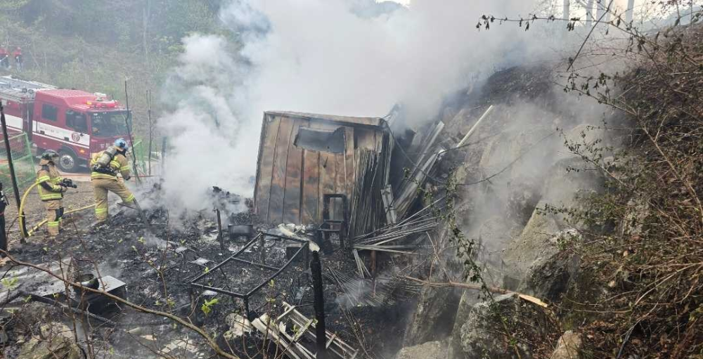 1225 원주 신림면 농막 화재.jpg