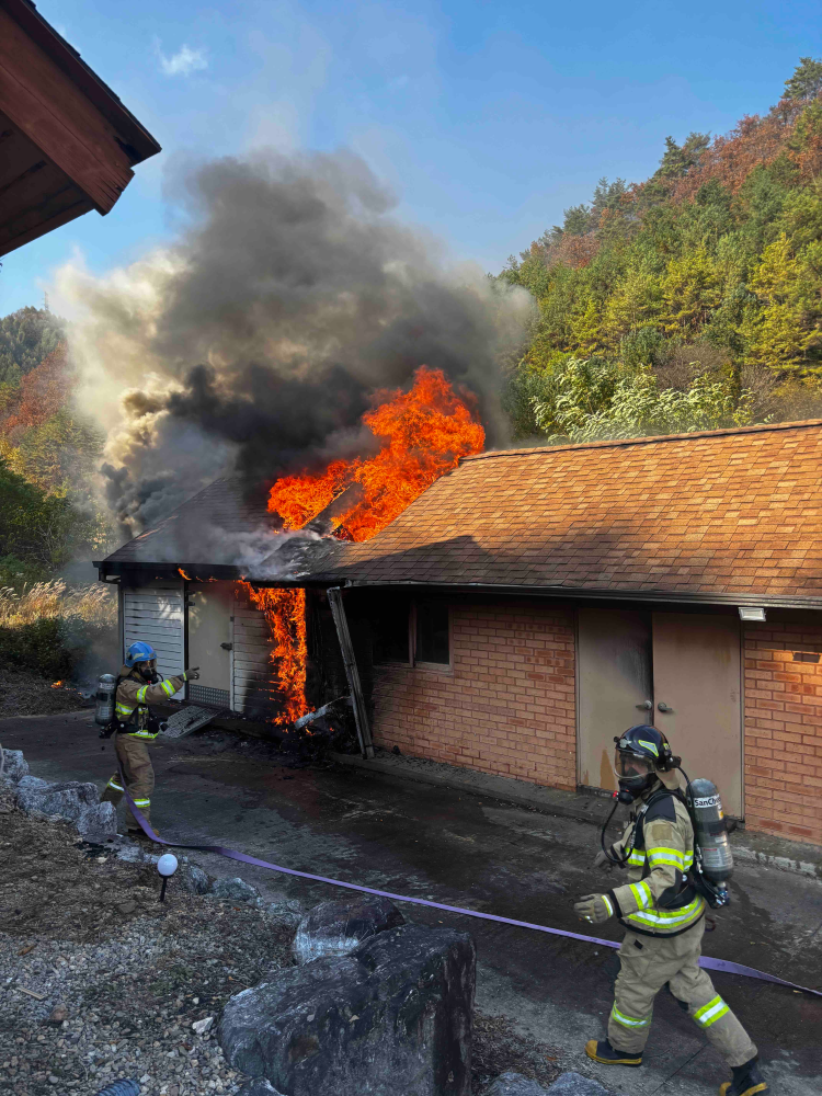 1432 평창 진부면 창고화재 (1).jpg