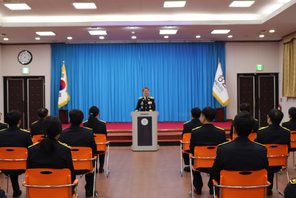 (25.7.7.) 강원소방, 소방경 이하 전입 및 승진자 임명장 수여(최종) 2.JPG