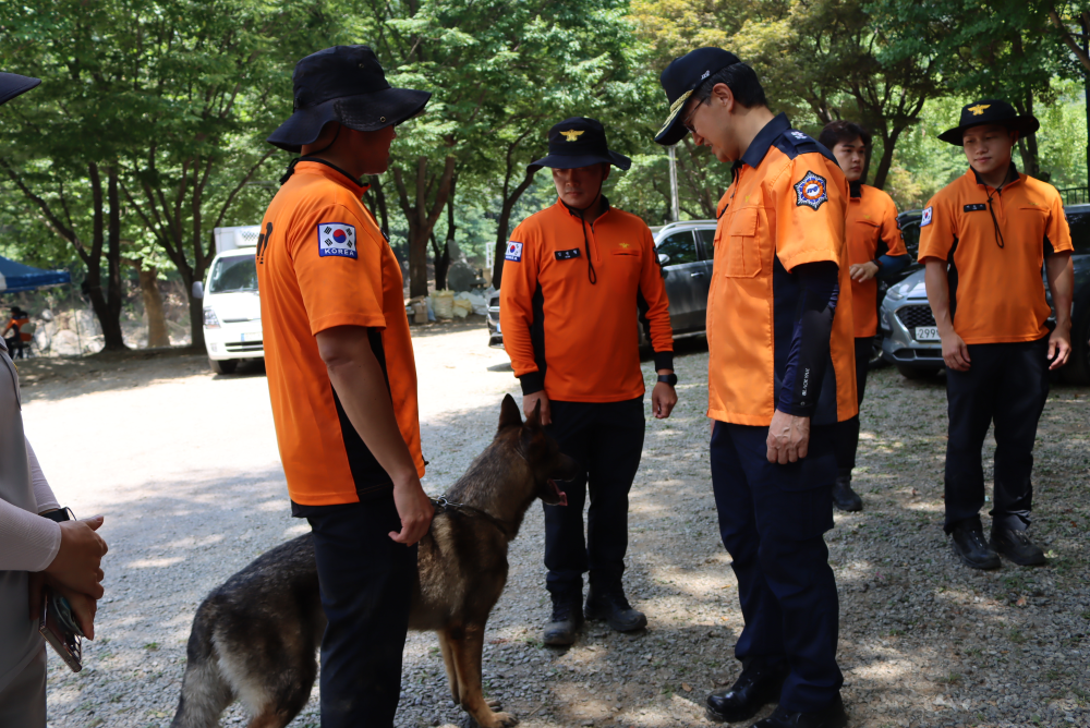 구조견 격려.JPG