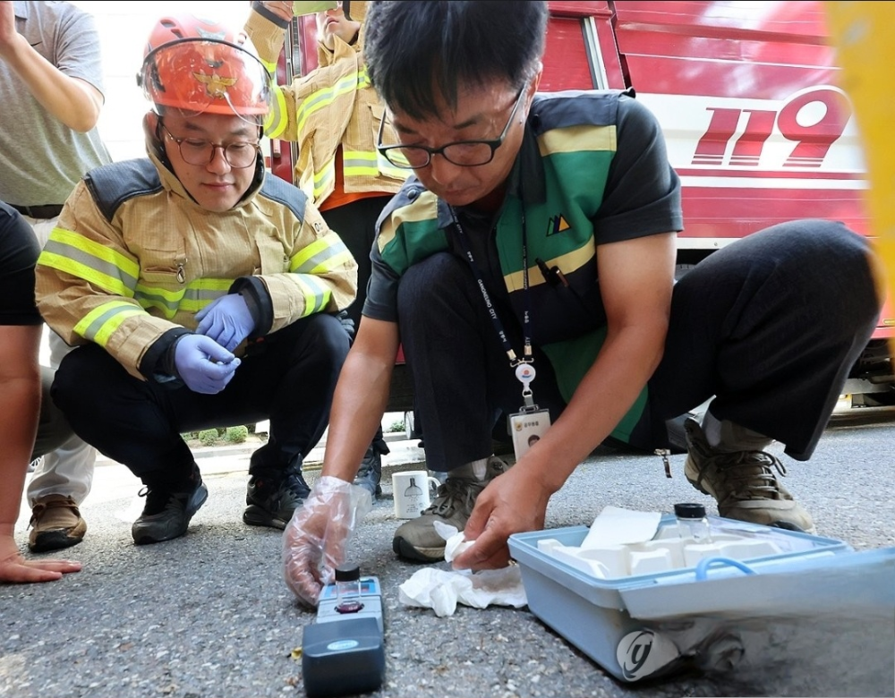 9.10. 탱크 내 수질검사.jpg