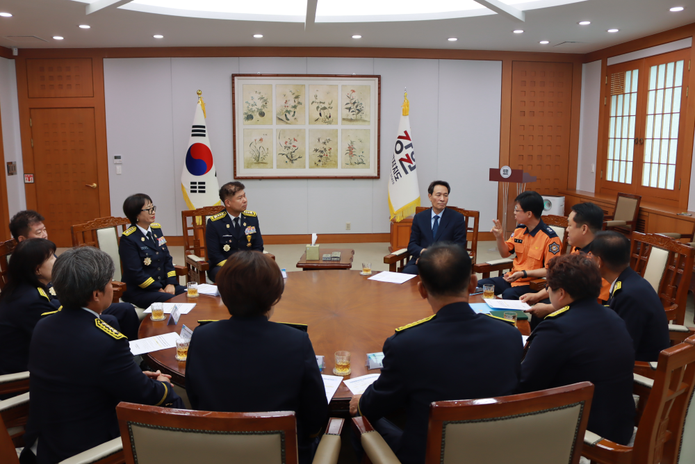 260819 우상호 강원도지사, 도 의용소방대연합회와 간담회(언론보도) (2).JPG