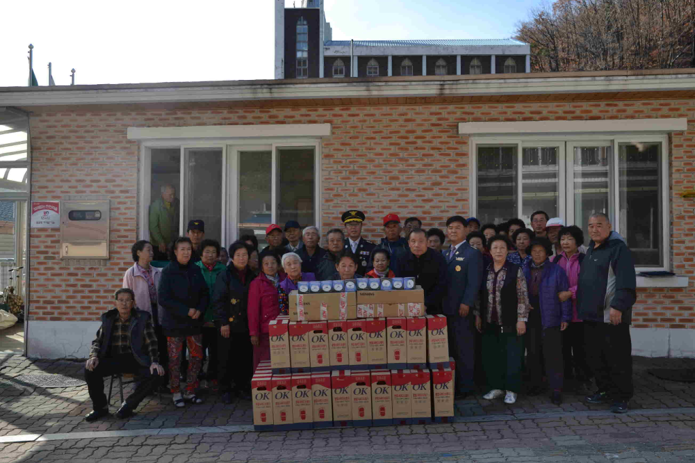 단체사진.jpg