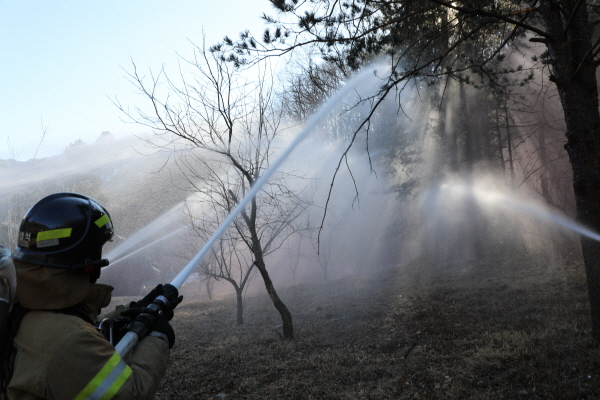 170224_속초소방서,_신흥사_목조문화재_합동소방훈련.JPG