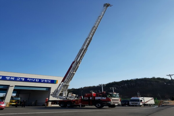 고가사다리차_장비조작훈련_사진(1).JPG