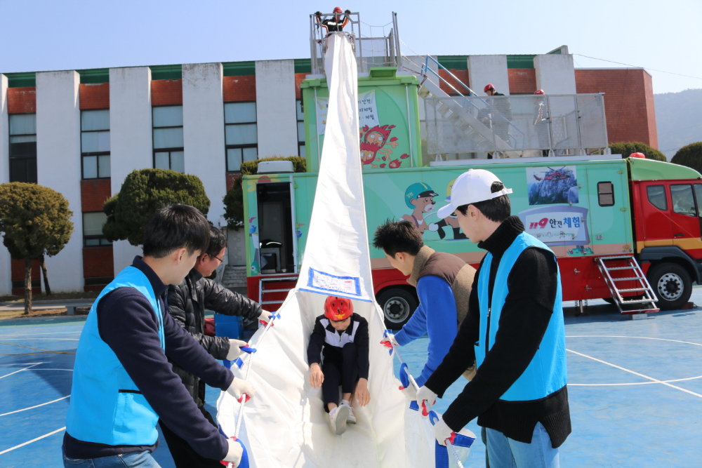 20170403이동안전체험차량운영1.JPG