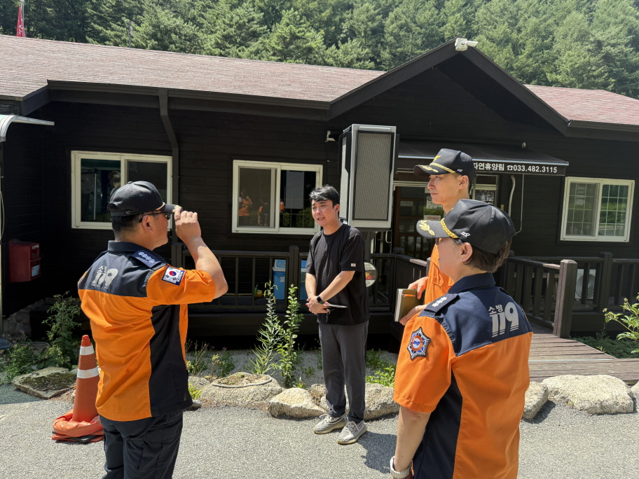 [0.5k]07.24.)양구소방서, 여름 휴가철 대비 다중이용시설 현장안전점검 실시2.jpg