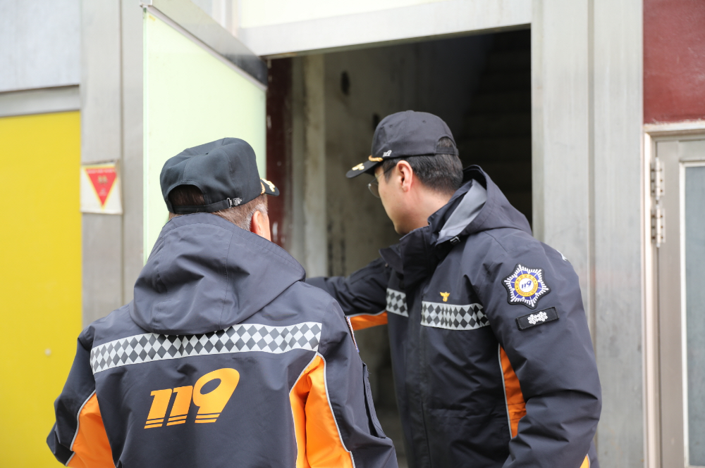 양구소방서)전통시장 피난로 점검.JPG