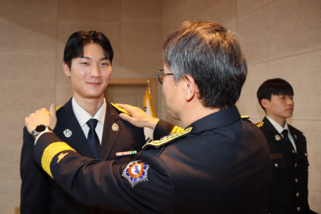 강원 소방, 제 41기 소방사반 졸업식 개최...새내기 소방관들의 힘찬 출발